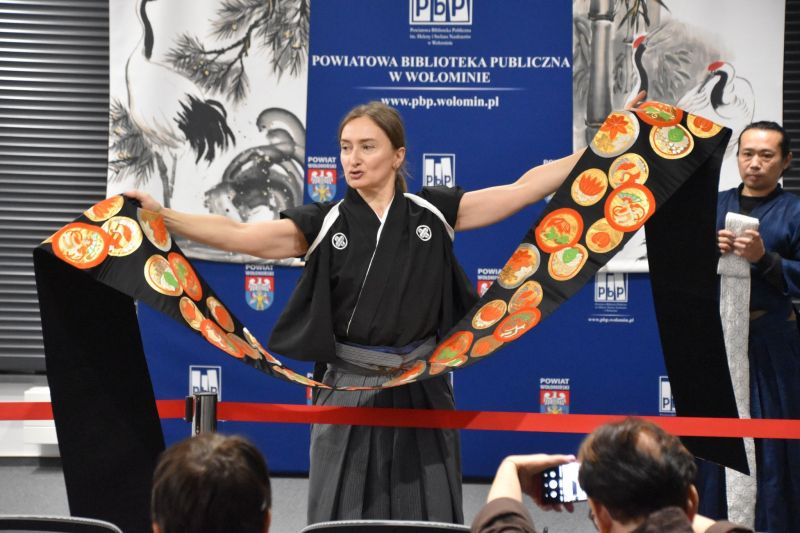 DNI KULTURY JAPOŃSKIEJ - PIĘKNO TRADYCJI. Spotkanie z samurajem Soke Masanori Ogawa Mistrza IAI Arakimunisairyu, twórcą szkoły Arakimunisai Jikiden Ogawaryu dojo oraz Anną Ogawa.