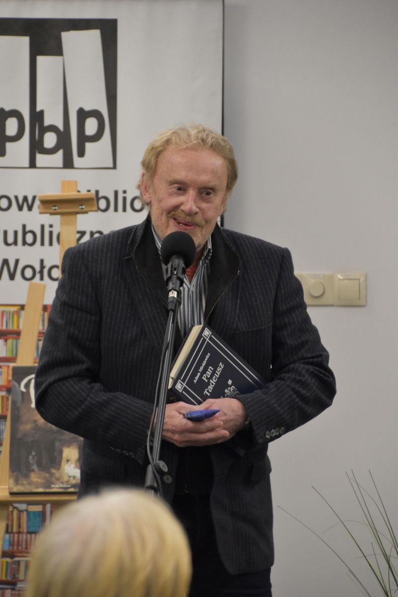 DANIEL OLBRYCHSKI - jeden z najwybitniejszych aktorów filmowych i teatralnych swojego pokolenia w Europie odwiedził wczoraj Powiatową Bibliotekę Publiczną im. Heleny i Stefana Nasfeterów w Wołominie w ramach projektu „Mickiewicz. Wieszcz narodowy, wizjone