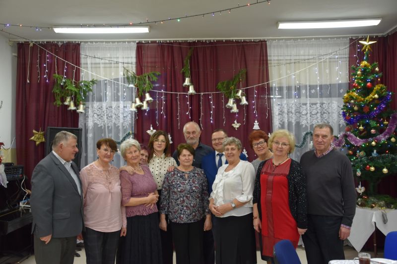 Spotkanie z okazji zbliżających się Świąt Bożego Narodzenia z Seniorami z Osiedlowego Klubu Seniora Tramp w Wołominie.