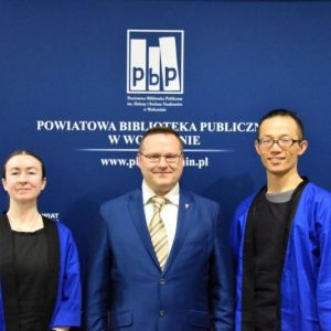 02700 foto