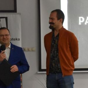 02433 foto