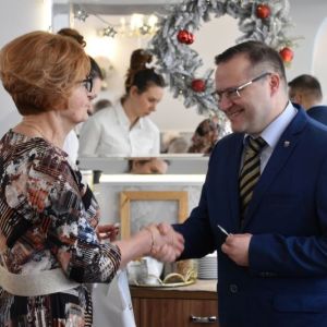 02738 foto